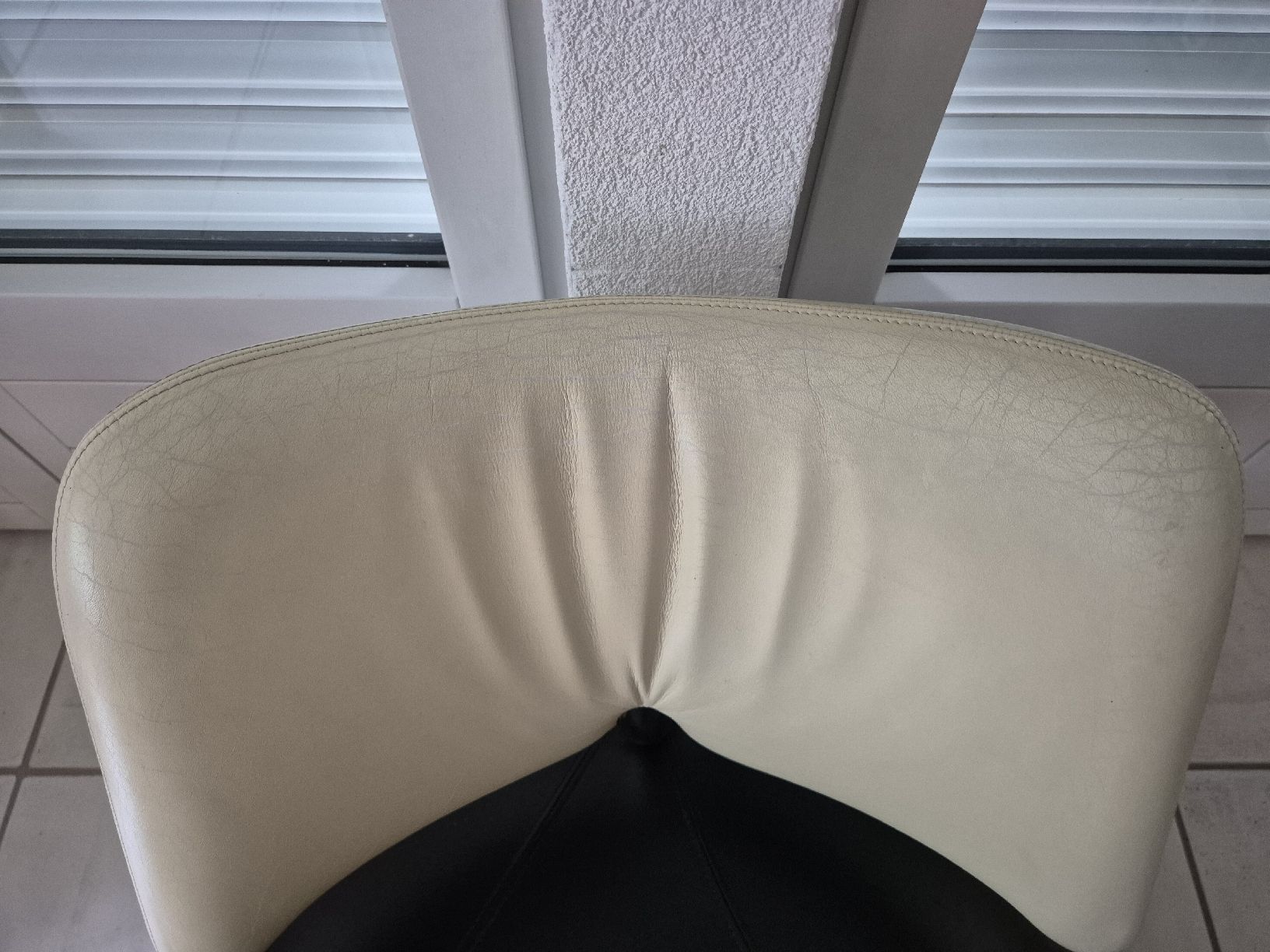 Leolux Poltrone: Leolux Pallone Sessel – Usato da Kollbrunn venduto da guernsey11 2