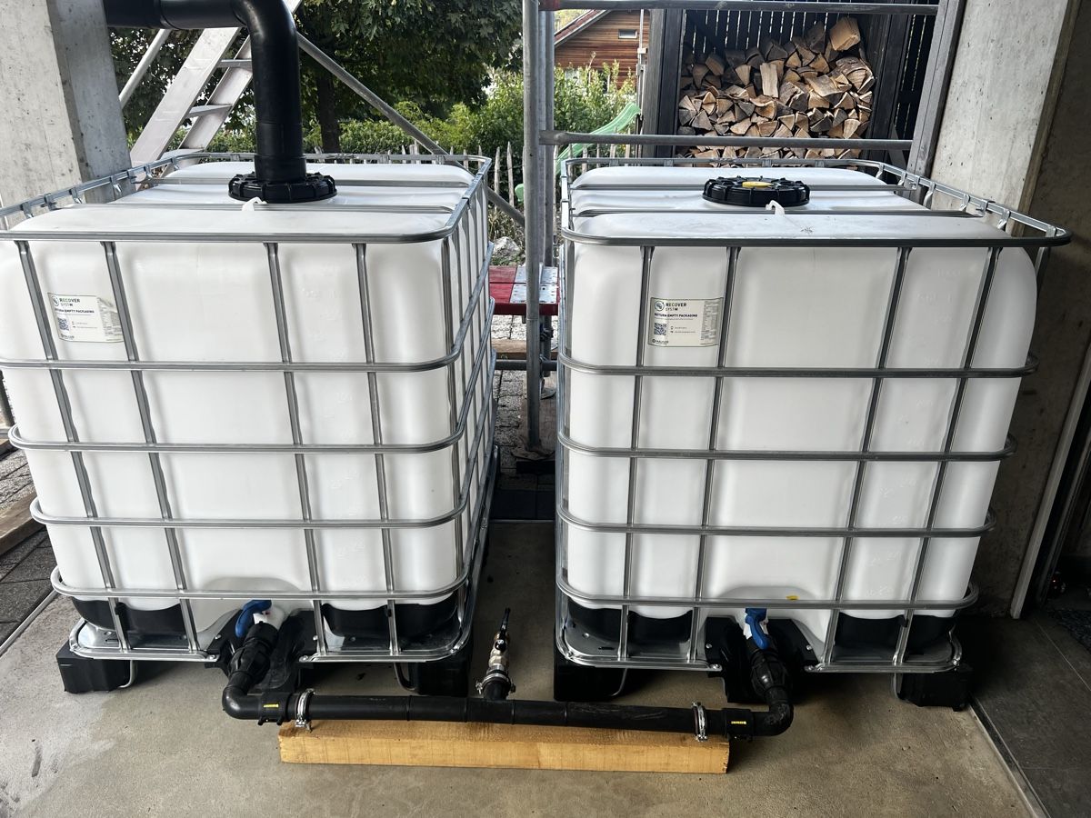 Abbeveratoi e trogoli: IBC Container Set 2x 1000 Liter – Usato da Itingen venduto da Rollifrey 1