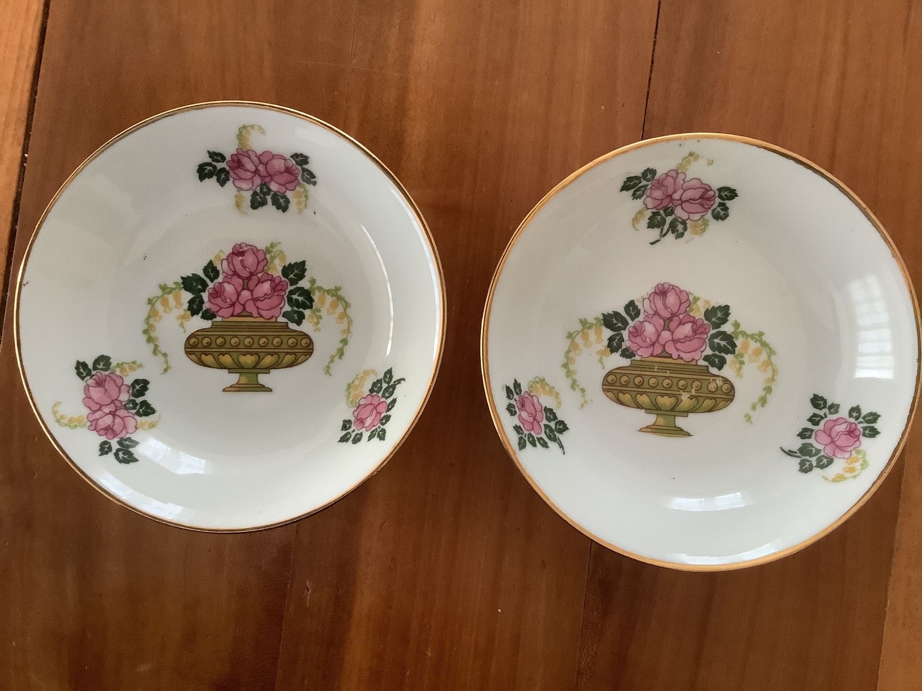 Piatti: Porcelaine de Limoges – Usato da bassersdorf venduto da isabelleb0102