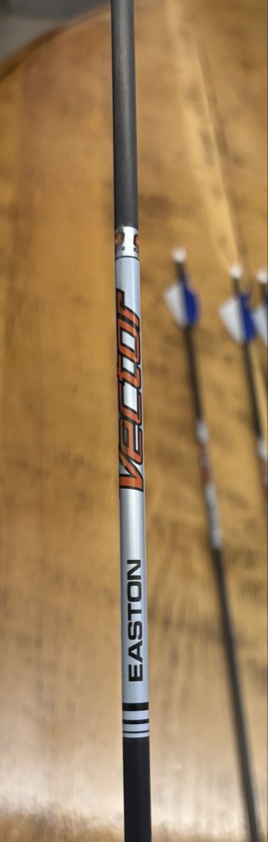 Bogenschiessen: Easton Carbon Pfeile – Gebraucht aus Roggwil BE von NYRF 2