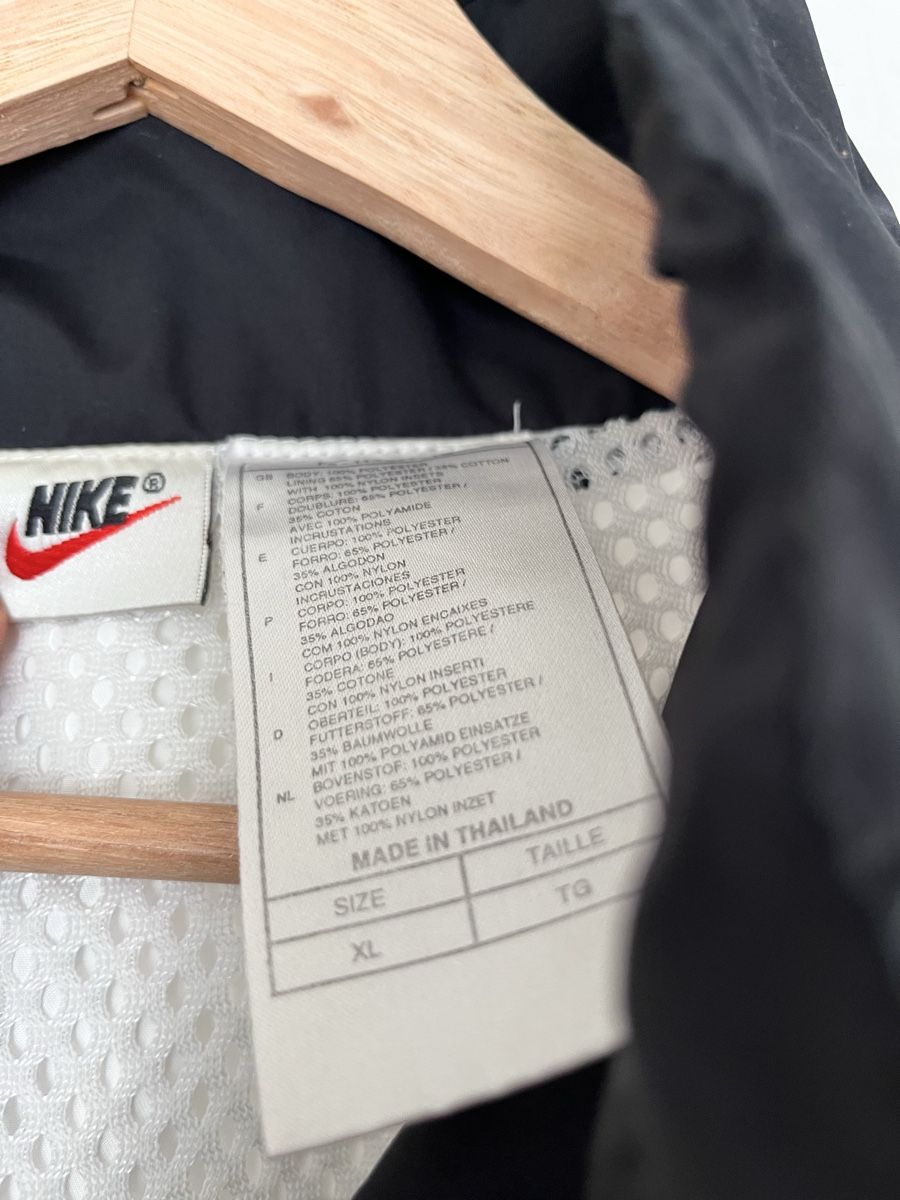 Nike Giacche: Vintage Nike Jacket White Size XL with stains – Usato da Lausanne venduto da Danash 6