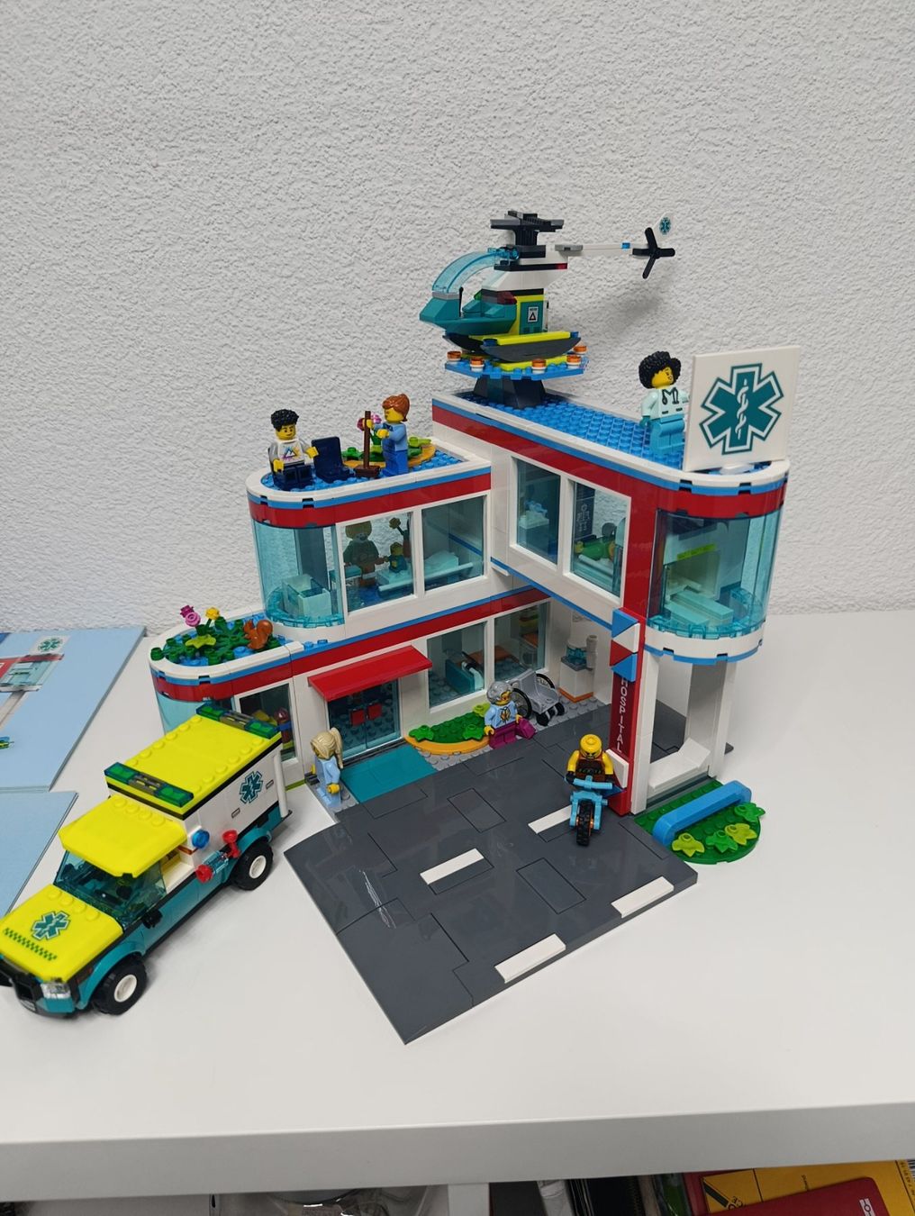 Lego Spielzeuge: Lego Krankenhaus – Gebraucht aus Rümlang von fae_5s7b