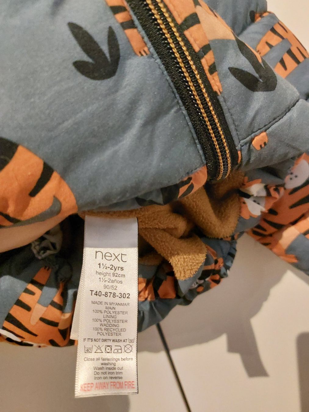 Next Giacche & Cappotti: Next Winterjacke, Gr. 82/86, mit Tiger Muster – Usato da Büttikon AG venduto da lca_v7pb 1