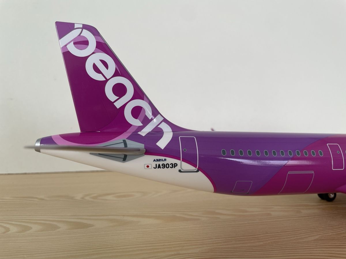 Airbus Kit di modellismo & Modellini statici: Peach A321 Neo LR 1:100 – Nuovo e nell'imballaggio originale da Hinwil venduto da Yamracer 5