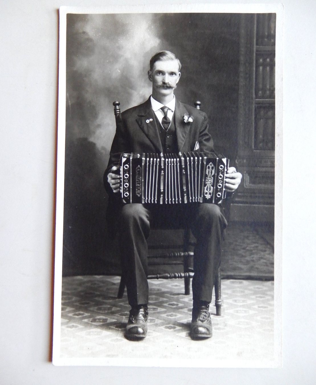 Ansichtskarten: Foto AK Musiker  mit Akkordeon – Gebraucht aus Senèdes von Framboise52