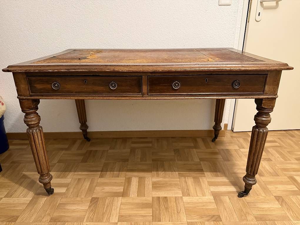 Scrivanie: Bürotisch mit Rädern – Usato da Wädenswil venduto da danita07