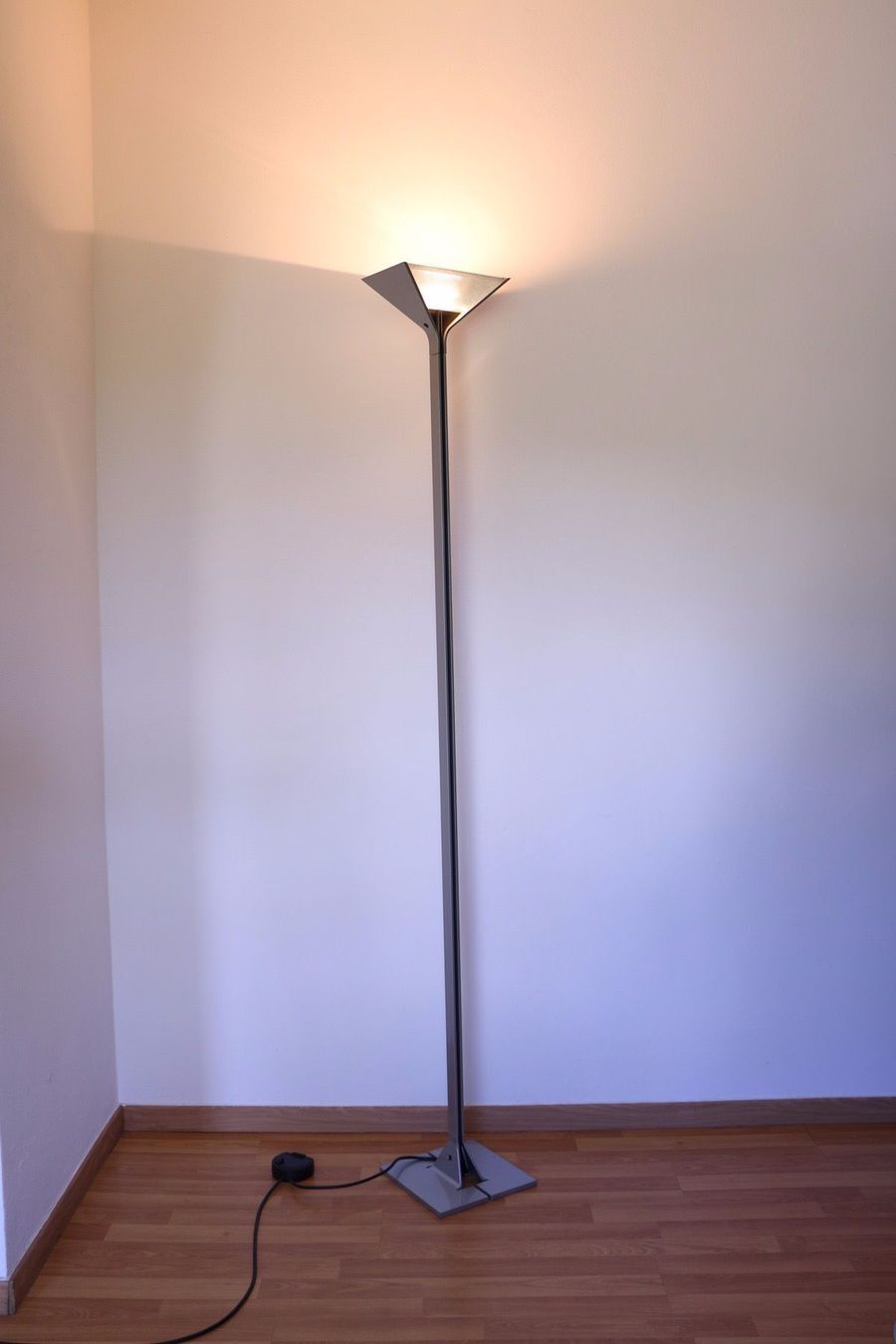 Flos Lampade: Papillona Tobia Scarpa Flos 1970 – Usato da Fescoggia venduto da AmazingDesignObjects 2