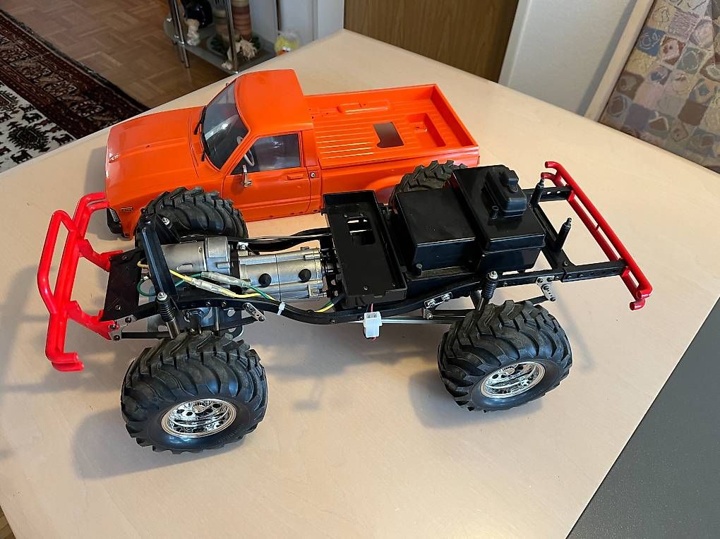 RC Modellbau: RC Modellauto 1:10 – Gebraucht aus Emmen von RiaRio 3