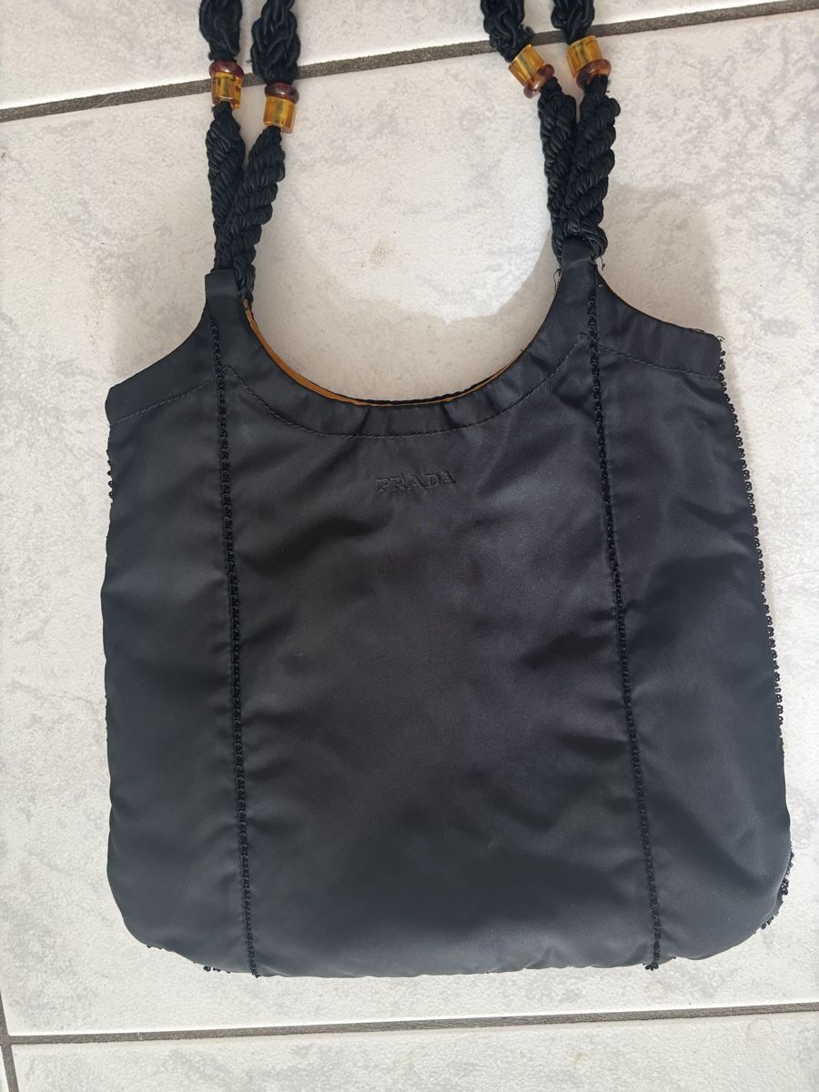 Prada Borse da donna: Prada Vintage Bag Black with Amber Beads – Usato da Basel venduto da Petersgasse 3