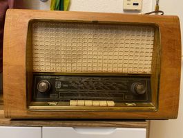 Saba Lindau W5–Röhrenradio–funktionsfähig, optisch gebraucht
