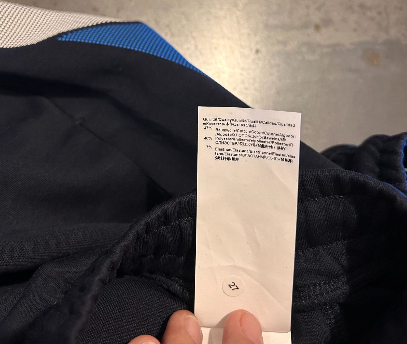 Hugo Boss Pantaloni: Shorts BOSS  uomo - size S – Nuovo (secondo la descrizione) da Vaglio venduto da Arabella1973 3