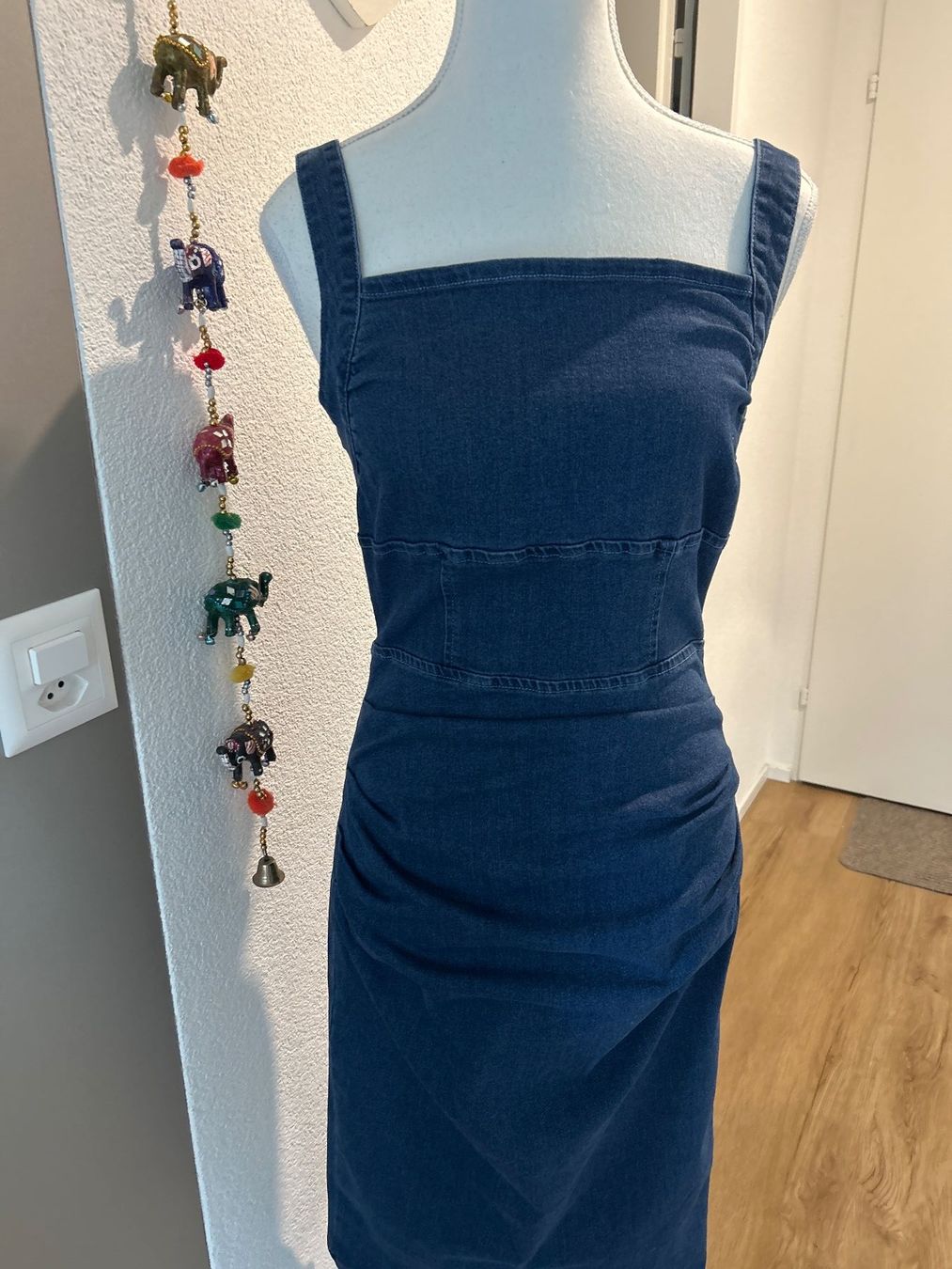 Vestiti: Damen Jeanskleid dunkelblau Grösse M – Usato da Brunnen venduto da Nala2929 3