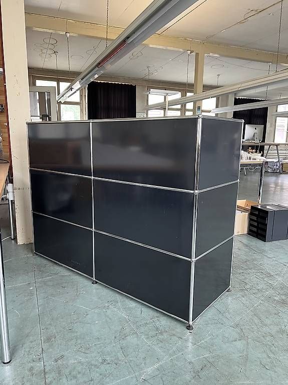 Regale: USM Highboard Graphit Schwarz  – Gebraucht aus Kreuzlingen von polychromos