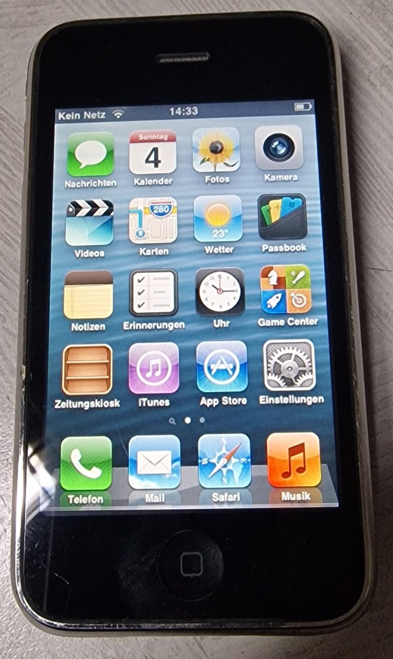 Apple Telefoni cellulari / Smartphones: iPhone 3GS 16gb – Difettoso da Uerkheim venduto da Justi.y