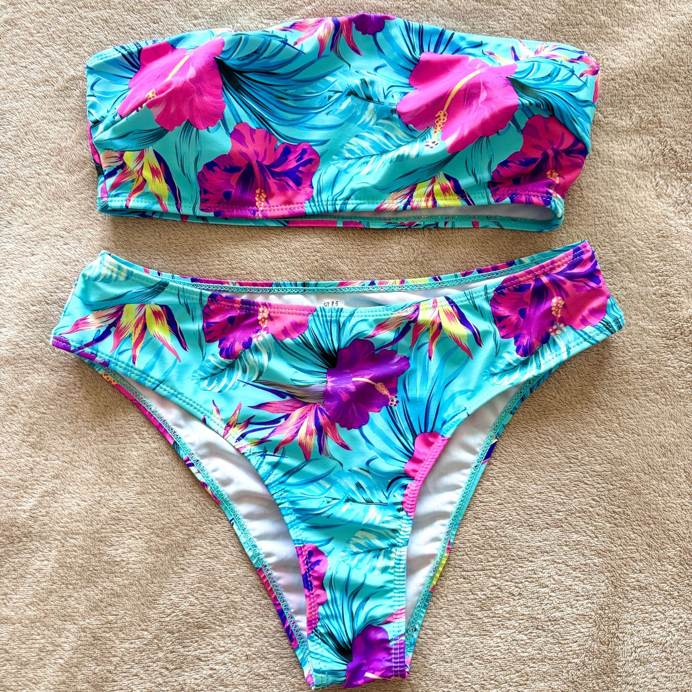 Shein Badekleider & Bikinis: Bikini tropisch gemustert Grösse S – Gebraucht aus Burgdorf von ssv_9t9f