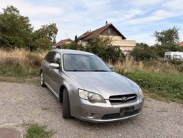 Subaru Legacy 2.0R AWD Non roulante – radiateur fissuré