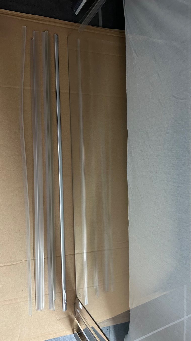 Douches: Neue Glas-Duschtüre – Neuf (Voir description) à Müllheim Dorf par jeney9 8