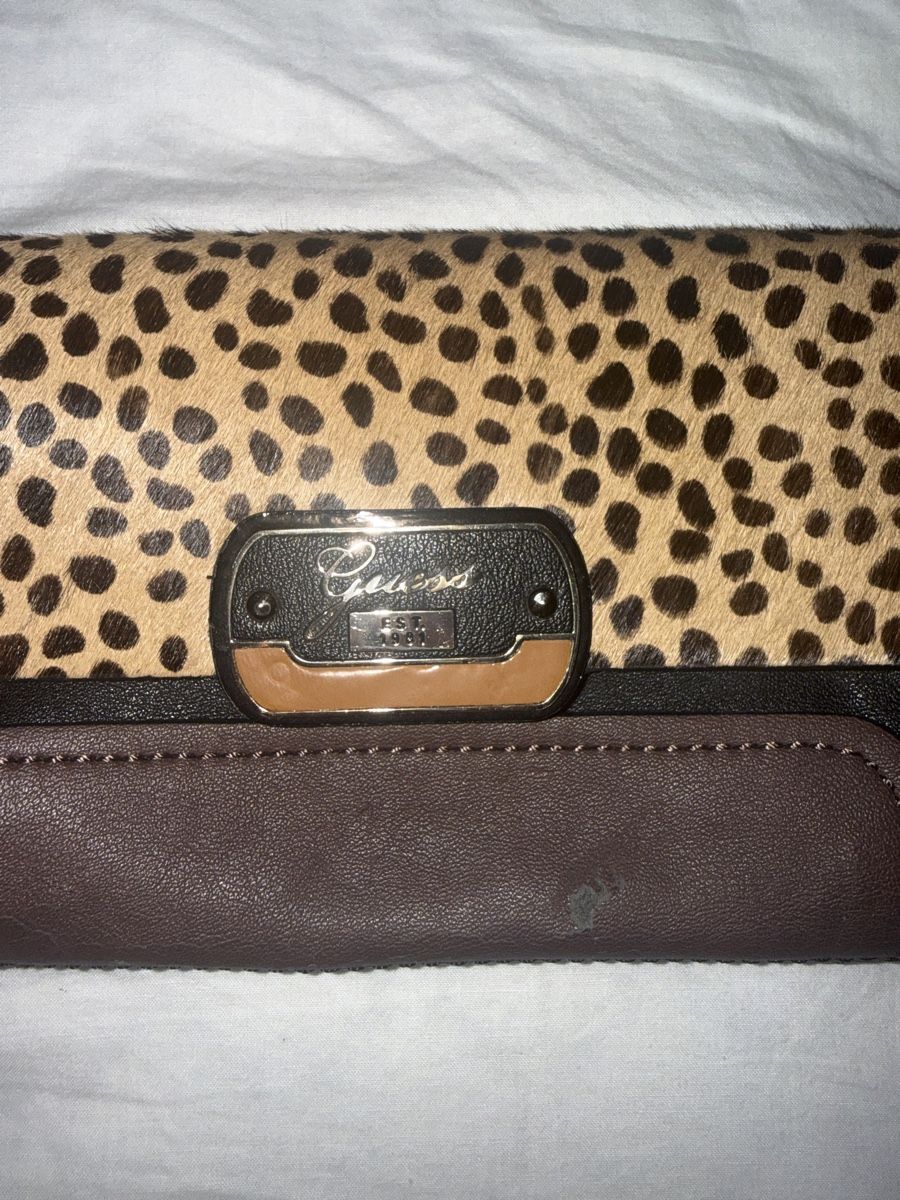 Guess Borse da donna: Guess Clutch Leo-Print – Nuovo (secondo la descrizione) da Zürich venduto da Koller.S 1