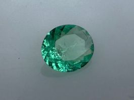 SMARAGD bläulich/grün  oval  0.46cts  Ural/Sibirien