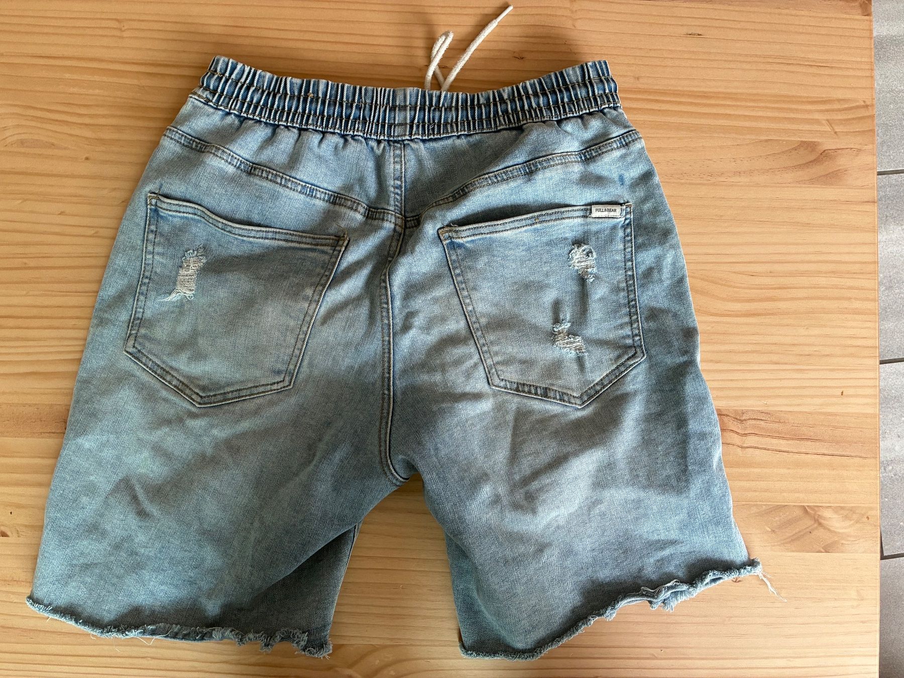 Pull&Bear Jeans: Pull und Bear Jeans Shorts – Usato da Schwarzenburg venduto da Murjek 1