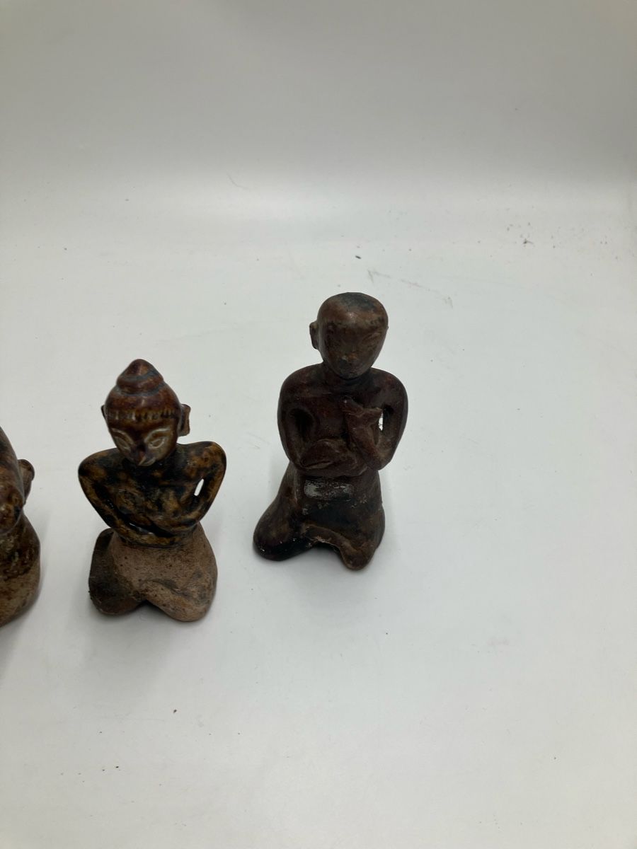 Statuette: 3 lanna Tonfiguren antik – Usato da fribourg venduto da Retroverso 2