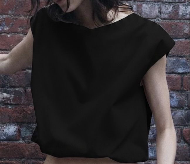 Zara Top: ZARA ZW Puffy Top XL – Usato da Lugnorre venduto da jettsett