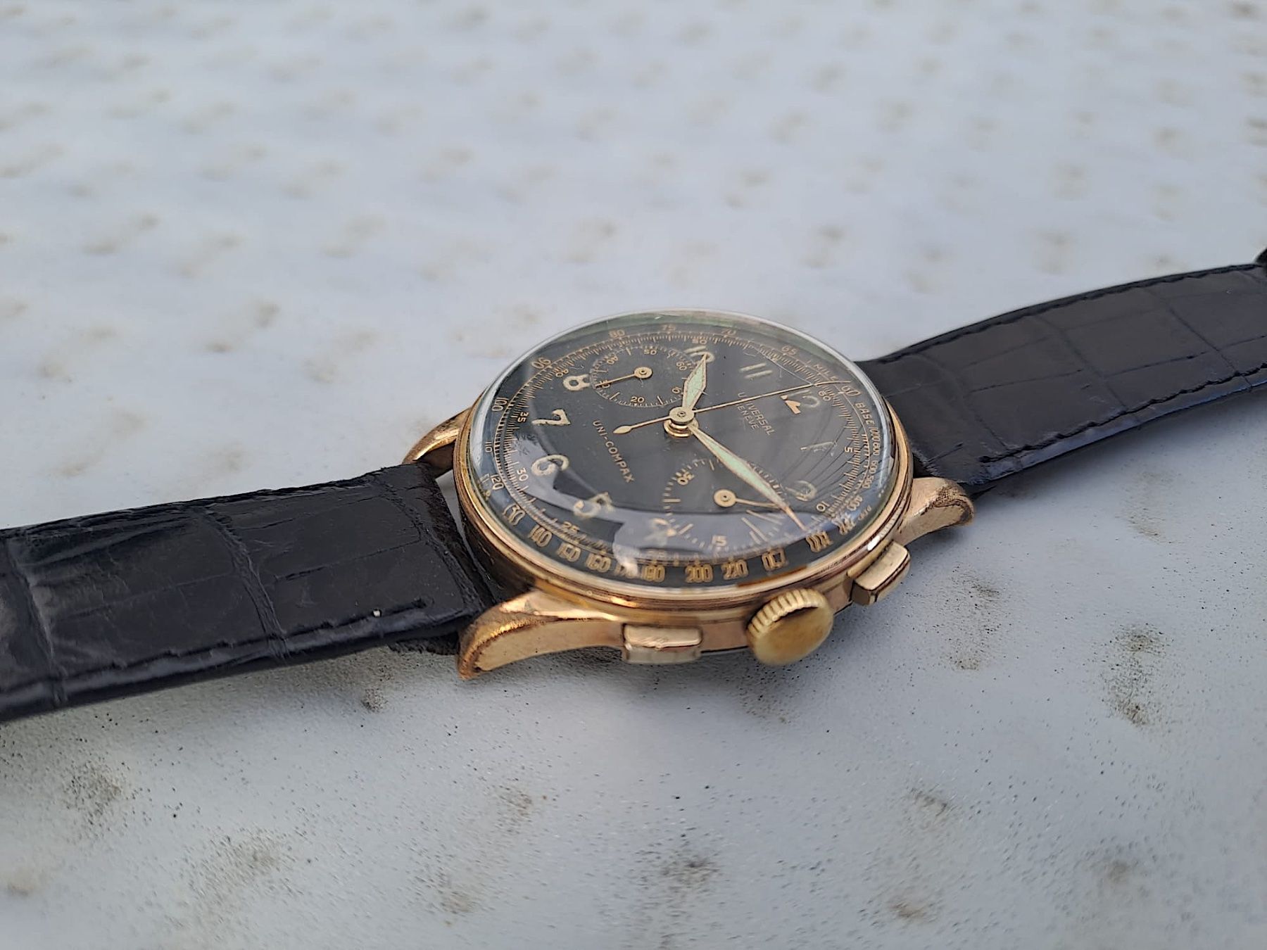Universal Genève Orologi: Universal Genève Vintage – Usato da La Neuveville venduto da austinpowers70 8