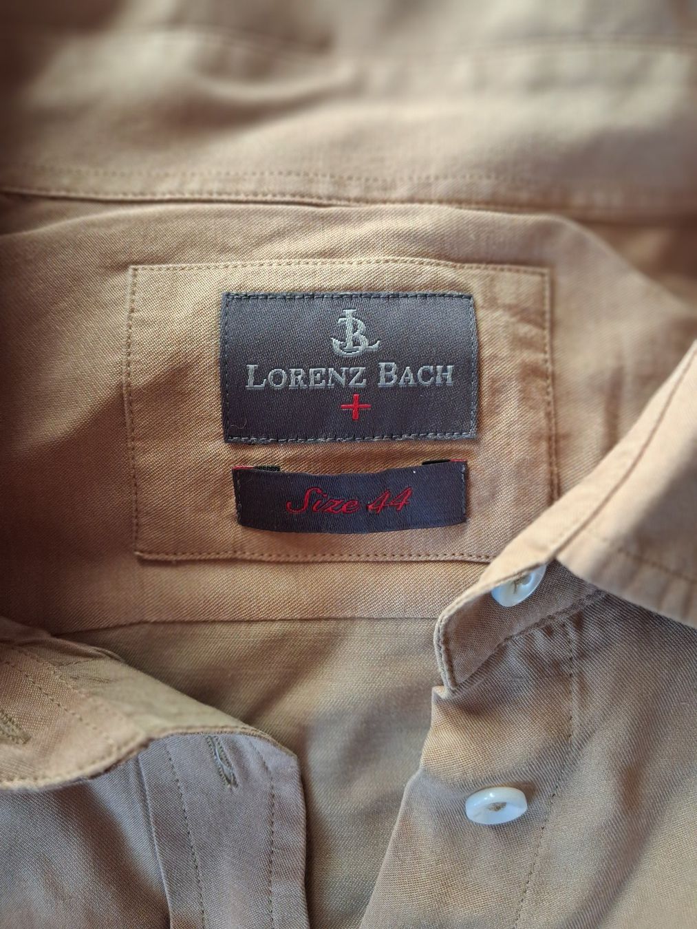 Blusen: Hellbraunes Hemd mit Brusttaschen Lorenz Bach – Gebraucht aus Ried-Brig von Zzyzx 4