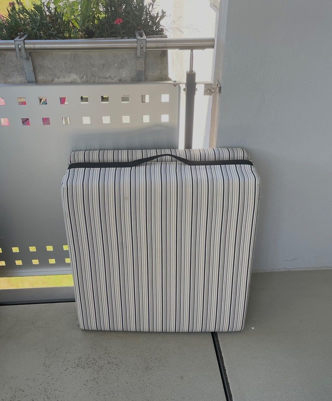 Matelas: Matratze klappbar (Faltmatratze) – D'occasion à Rüfenacht BE par lavok 8