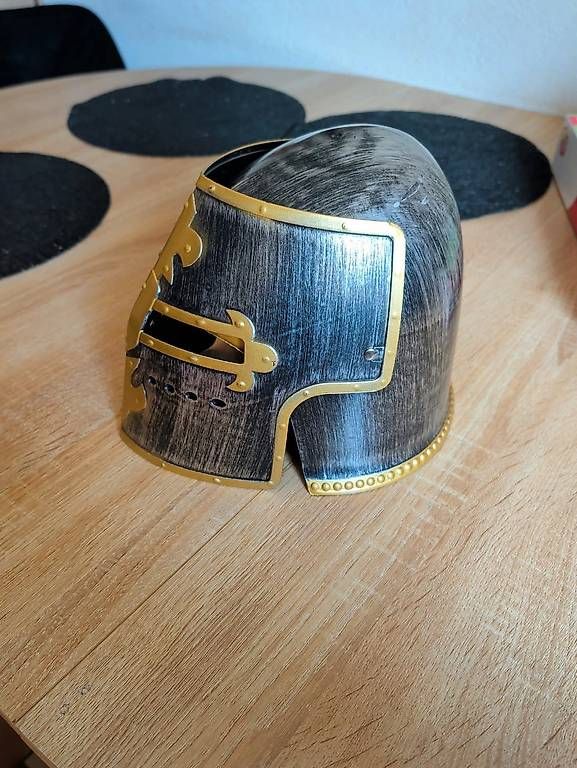 Caschi & visiere: Casque médiéval décoratif – Usato da Bulle venduto da EllaFamily 1
