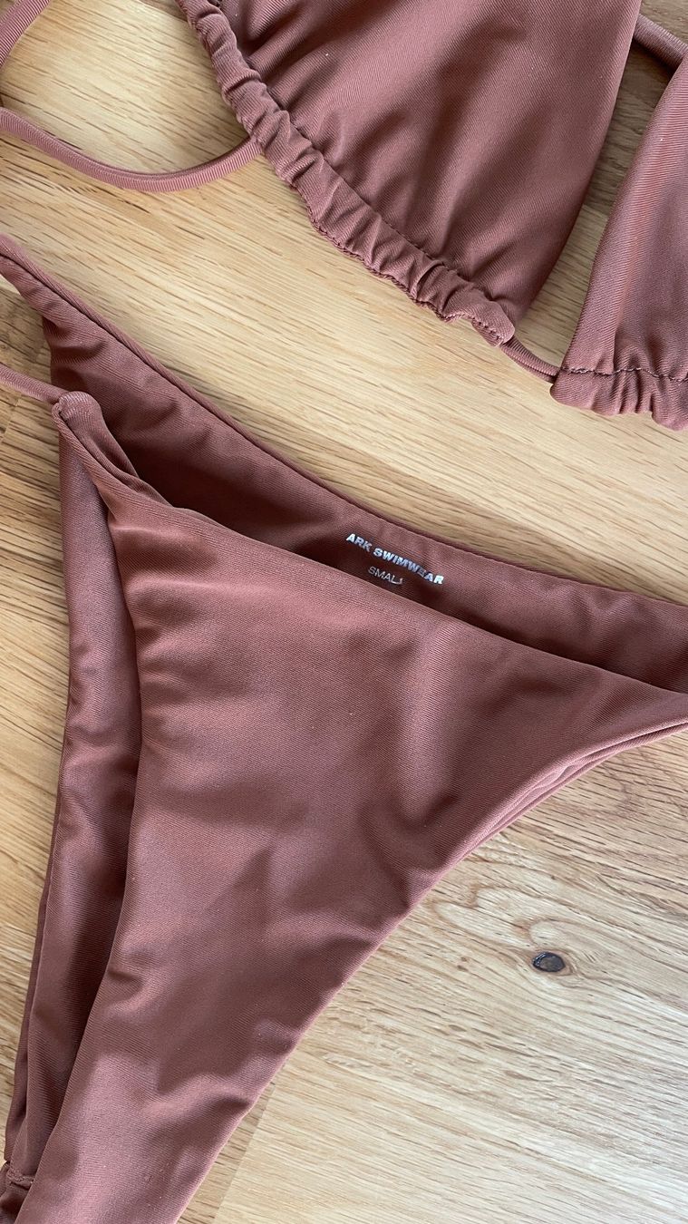 Costumi da bagno & Bikini: Bikini Ark Swimwear – Nuovo (secondo la descrizione) da Burgdorf venduto da Crown. 1