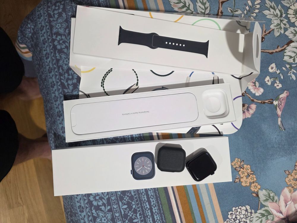 Apple Smartwatch: Apple Watch Series 8 45mm GPS Midnight Aluminium Case – Usato da Burgdorf venduto da Viqui1986