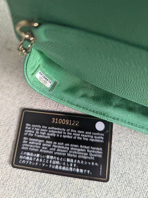 Chanel Taschen für Damen: Pochette chanel – Neu und originalverpackt aus Kerzers von hel_v8pr 2