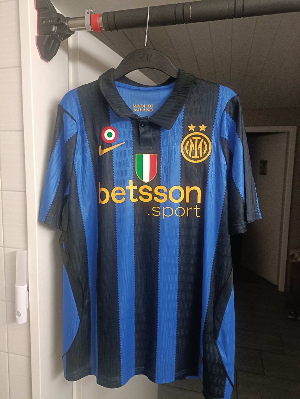Nike Maillots de corps & Pantalons: Inter Home Jersey Player Version 26/27 Hakan Calhanoglu – Neuf (Voir description) à Münsingen par marcojana8482