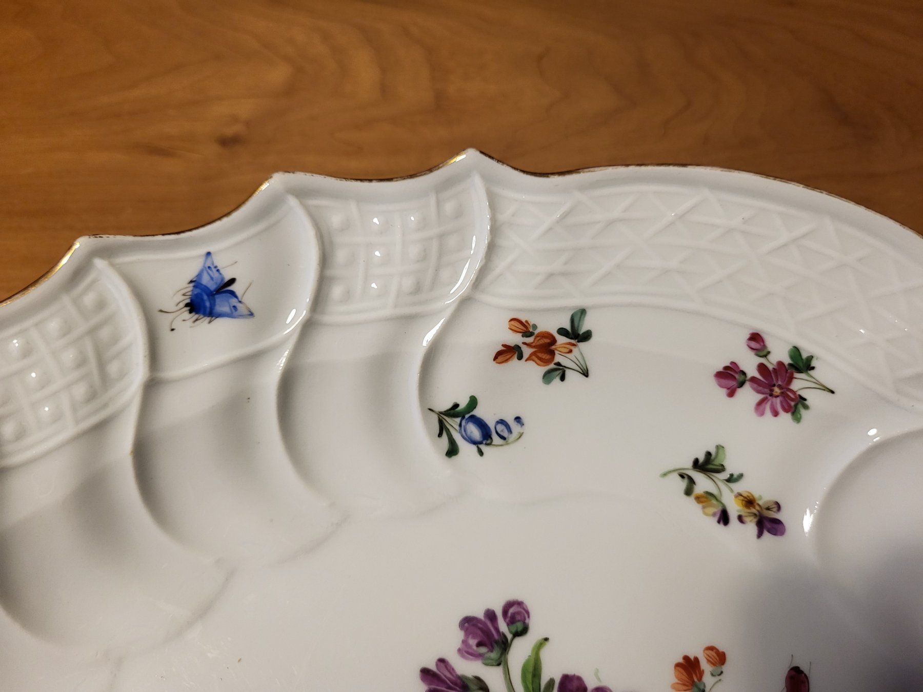 Servierplatten: Grosse Meissen Platte, Brandenstein Relief – Gebraucht aus St. Gallen von nikolausraphael 6