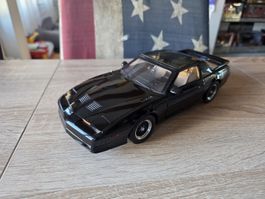 89'Pontiac Trans Am GTA T-Top 1:18