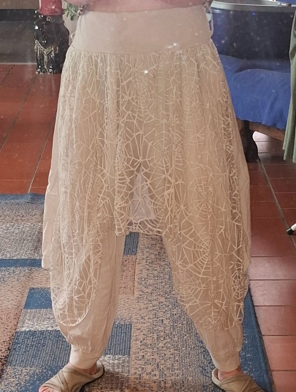 Pantalons: Haremhose Damen leichte Netzoptik – D'occasion à Plagne par Reticulum01