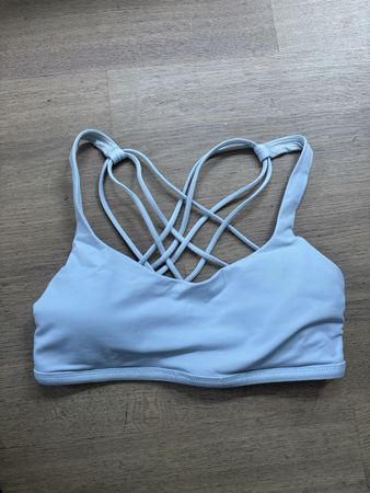 Sport BH Lululemon hellblau Grösse 4