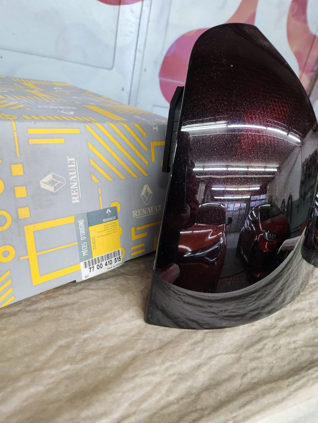 Renault Automobili: Renault Clio Jg. 2000  Rücklichter dunkel lackiert – Usato da Rüti ZH venduto da sevenup1972 2