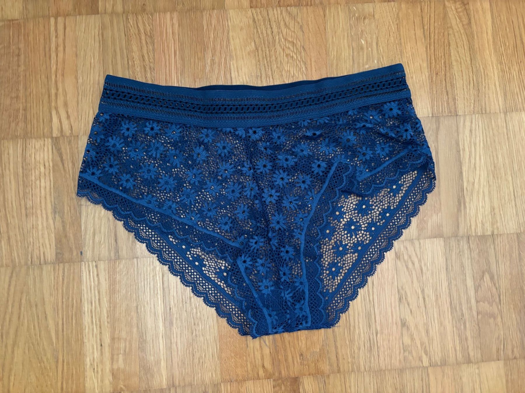 Altra biancheria intima: NEU sexy Spitzen Slip, Grösse M – Nuovo (secondo la descrizione) da Winterthur venduto da Sunshine143 1