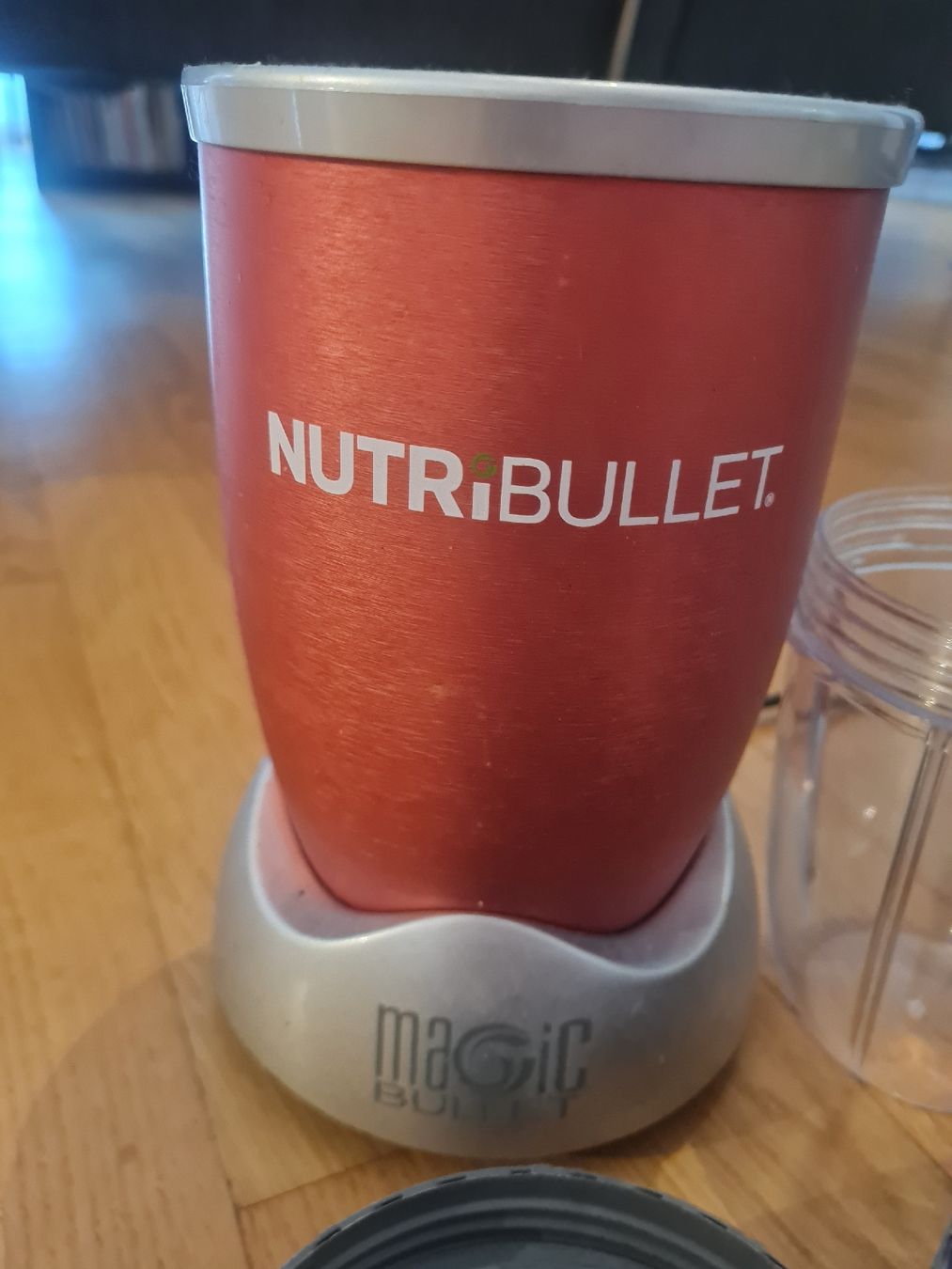 Nutribullet Küchengeräte: NutriBullet Magic Bullet blender red good condition – Gebraucht aus Zürich von fio_2hvt 4