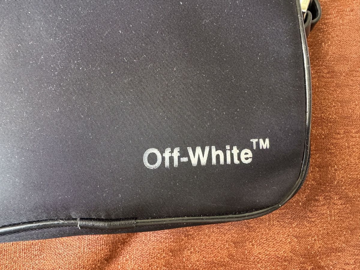 Off-White Taschen: Off-white Virgil Abloh Camera Bag crossbody tasche – Gebraucht aus Rapperswil SG von pli_fz9r 1