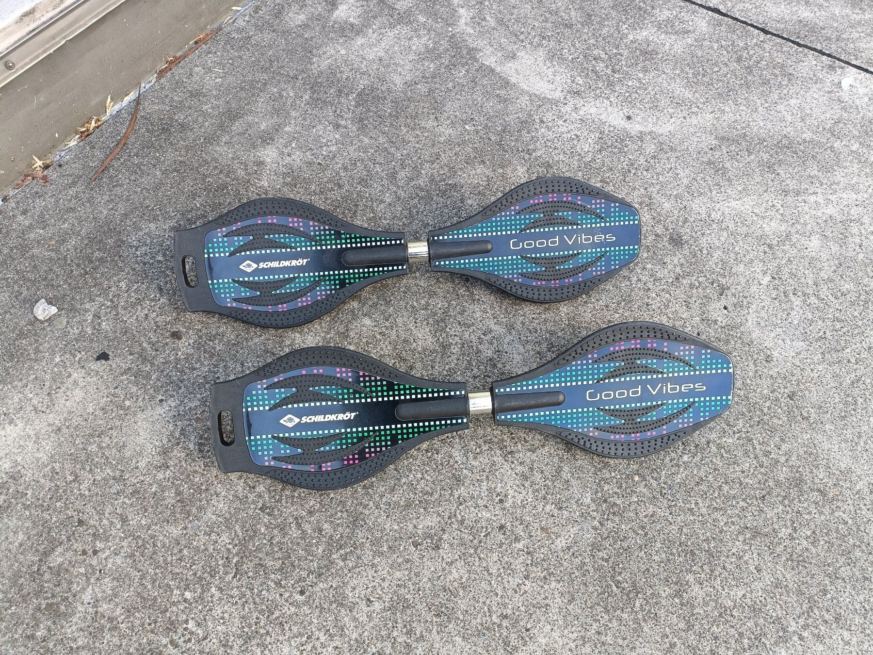 Skateboards: 2x Schildkröt Good Vibes Waveboard / Casterboard – Usato da Zürich venduto da chalio 2