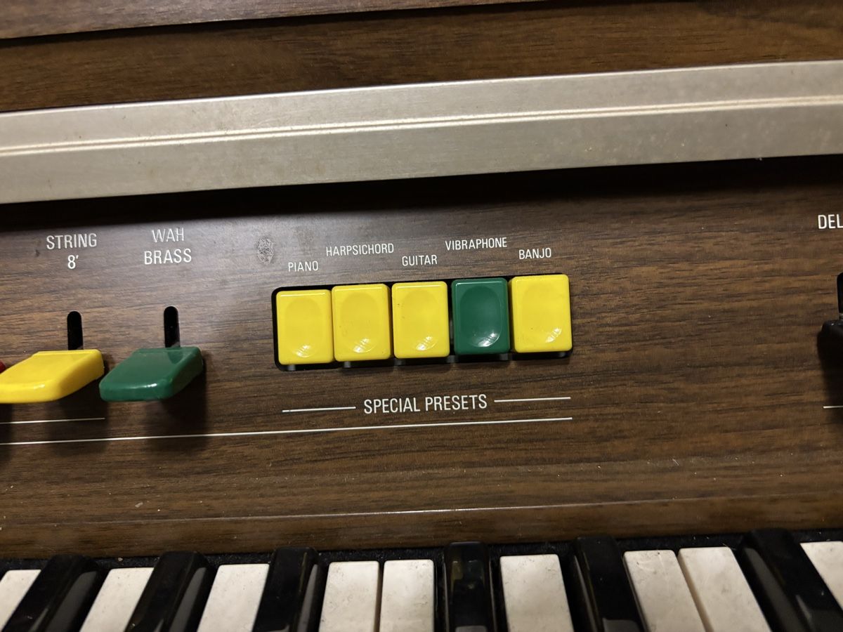 Yamaha Strumenti musicali: YAMAHA Hamond Orgel – Usato da Winterthur venduto da Avalon65 4