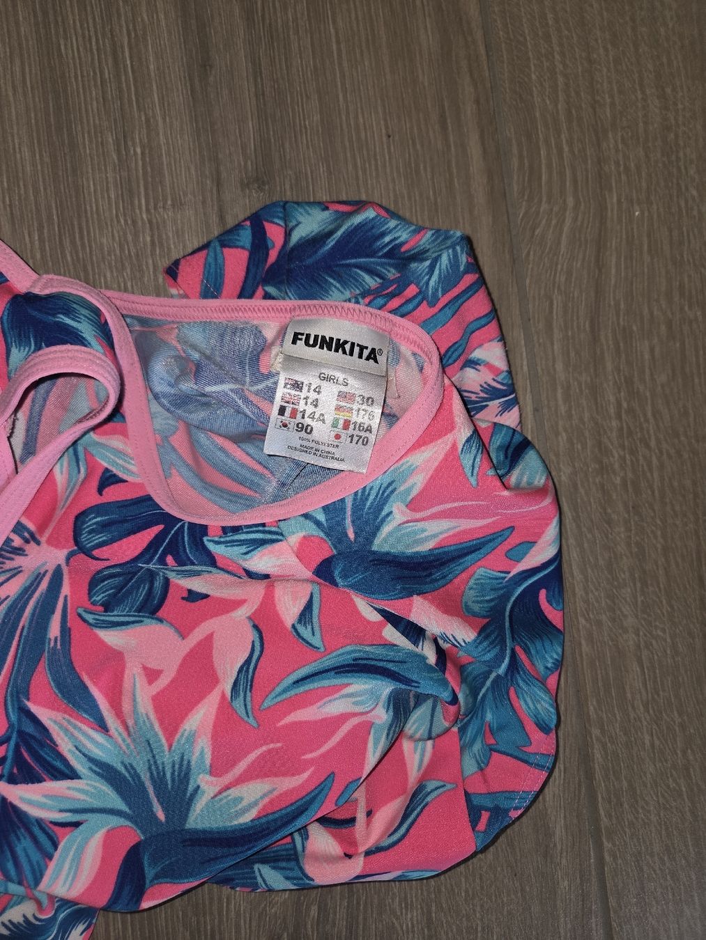 Badekleider & Bikinis: Badekleid Gr.176 – Gebraucht aus Brügg BE von Delfin79 2