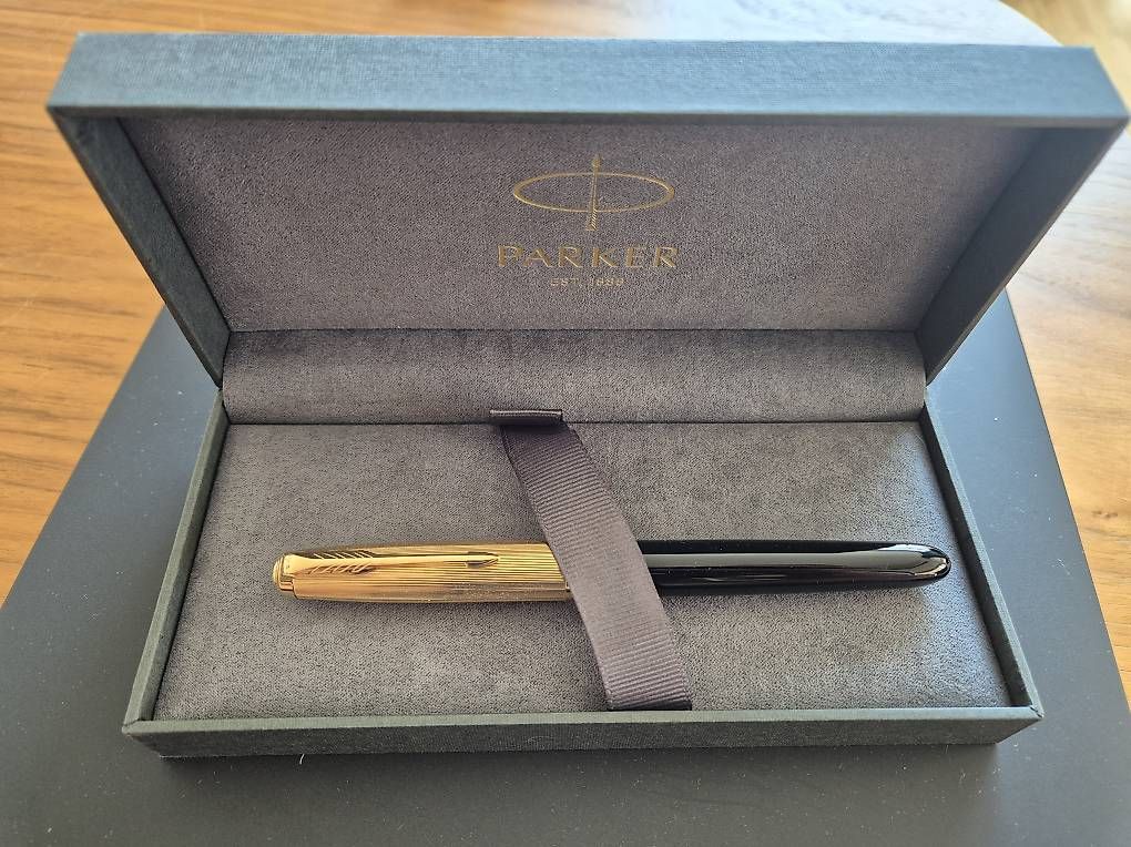 Penna & Evidenziatori: Parker 51 deluxe noir et Or – Usato da lausanne venduto da nicolausanne