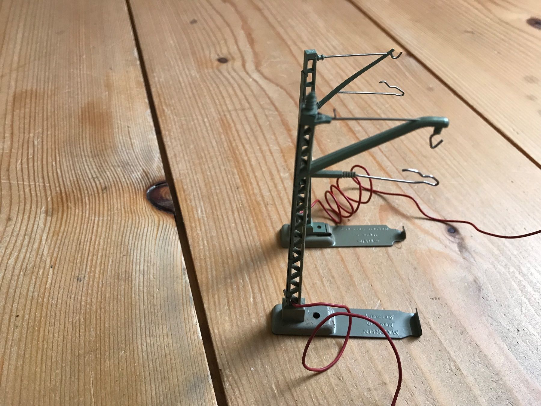 Märklin Modelleisenbahnen: märklin 2 x 7010, anschlumasten – Gebraucht aus Liestal von ozo2005 1