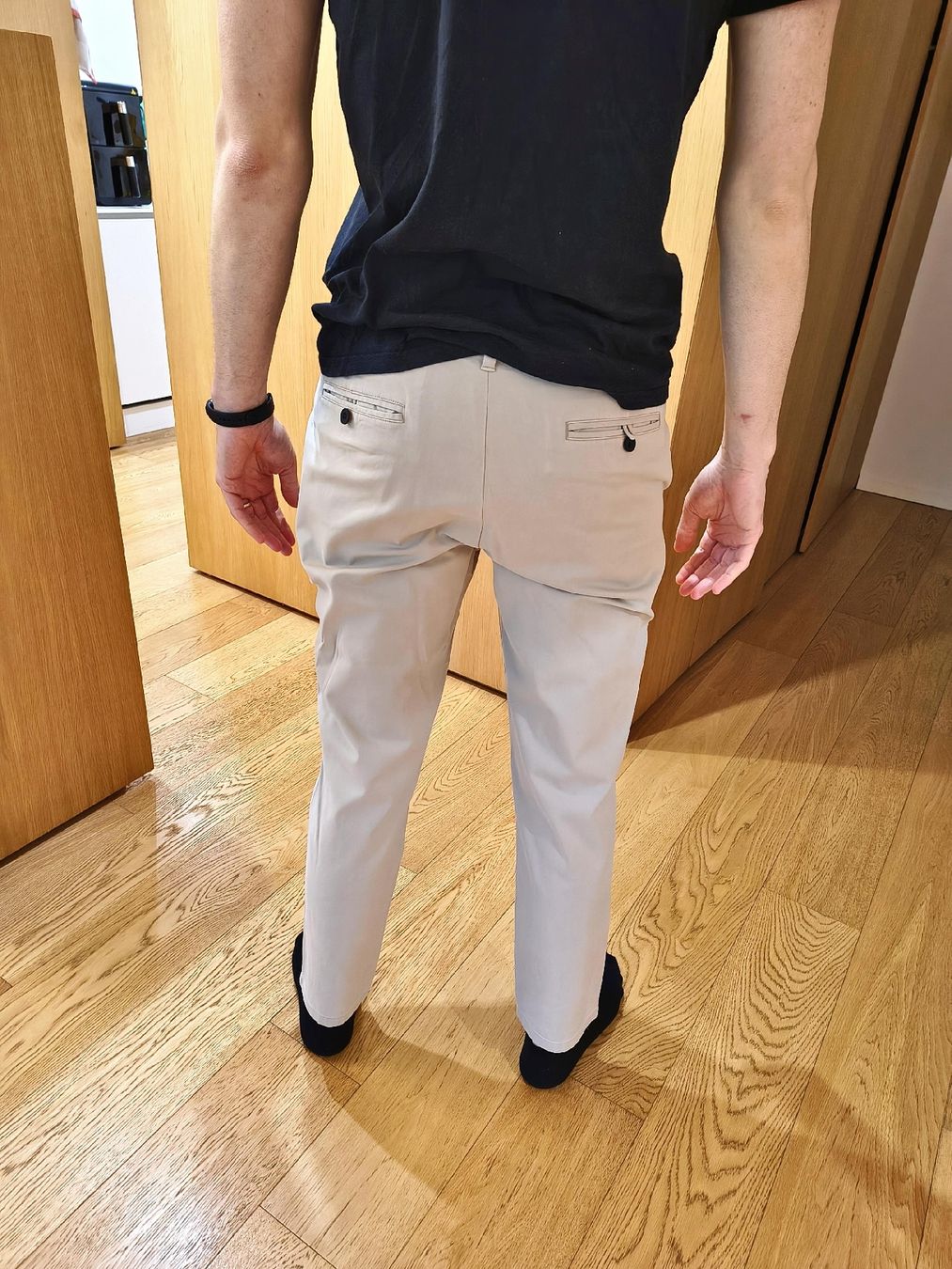 Pantaloni: Pantaloni uomo Reserved – Nuovo (secondo la descrizione) da Pregassona venduto da tec_gdd7 1
