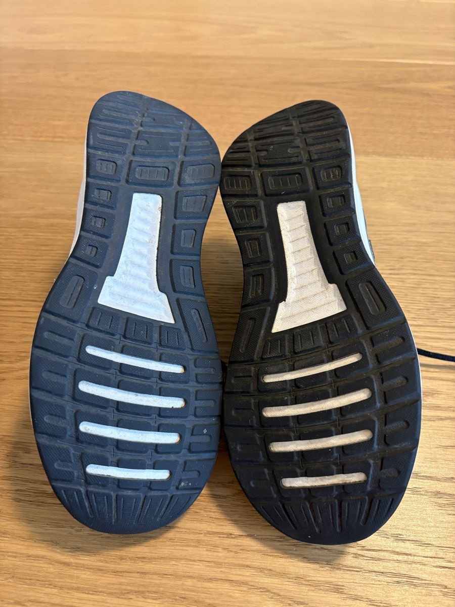 Adidas Scarpe per ragazzi: Adidas Kids trainers, olive, Size 36 – Usato da Hedingen venduto da LinCH 3