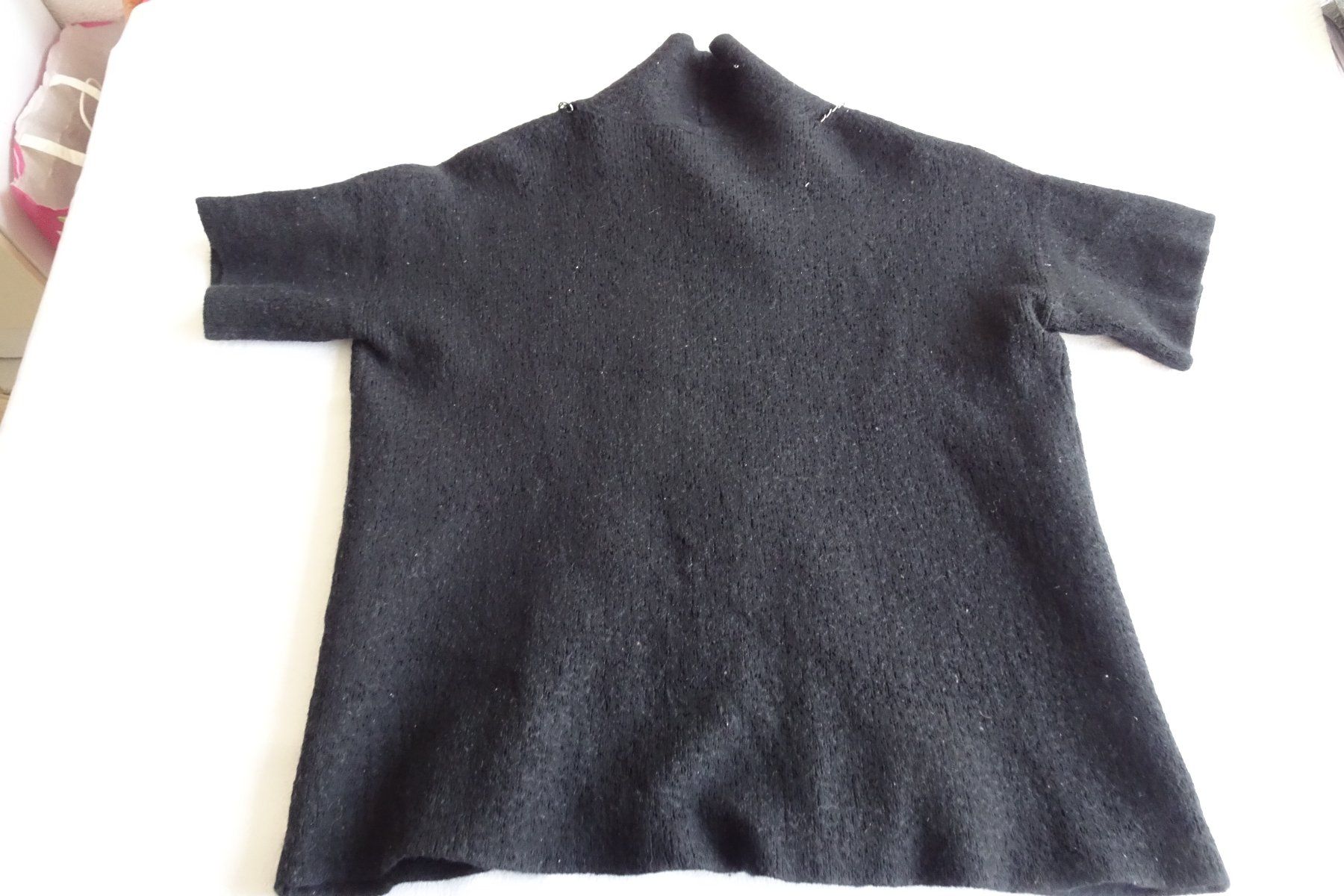 Gerry Weber Bolero: schwarzer Pullunder, Jacke, Kurzarm, Bolero – Usato da Strengelbach venduto da schmetterling20 3